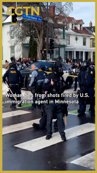 ICE_Officer_Shoots_Woman_in_Minneapolis_Amid_Immigration_Crackdown video poster