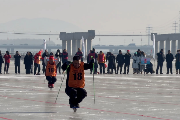 Liaoning_s_Ice_Cart_Open_Debuts_at_Xiaoling_River_with_700_Racers video poster