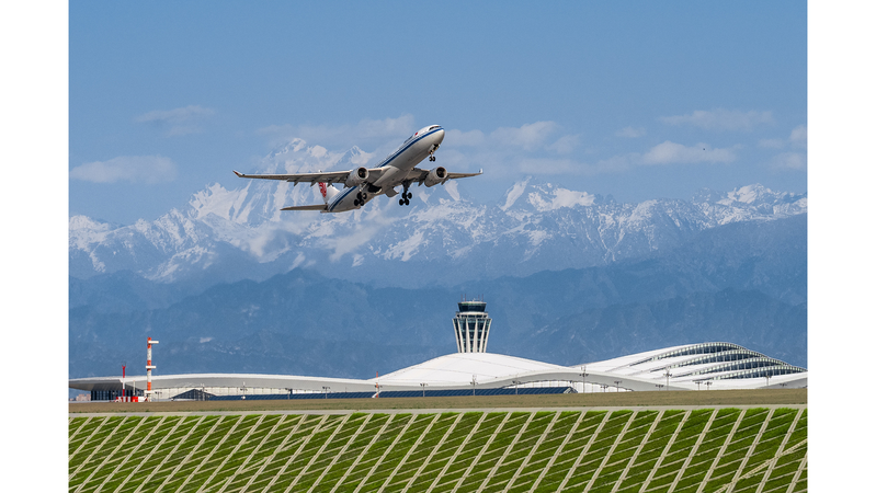 O5PS31166EKPV1XO3KO4 - News for amigos, by amigos Visa-Free Milestone Boosts Urumqi’s Role in BRI Travel video poster