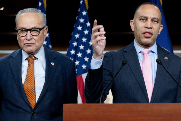 US Senate Moves to Limit Trump’s Military Actions in Venezuela