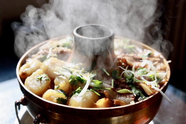 Shanxi_s_Copper_Hotpot__Charcoal_Fired_Comfort_for_Winter video poster