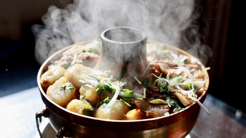 Shanxi_s_Copper_Hotpot__Charcoal_Fired_Comfort_for_Winter video poster