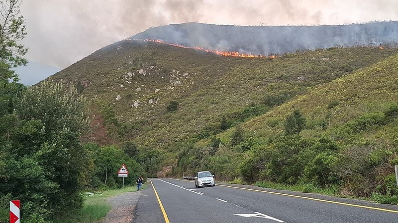 South_African_Crews_Battle_Western_Cape_Wildfire_Flare_Ups