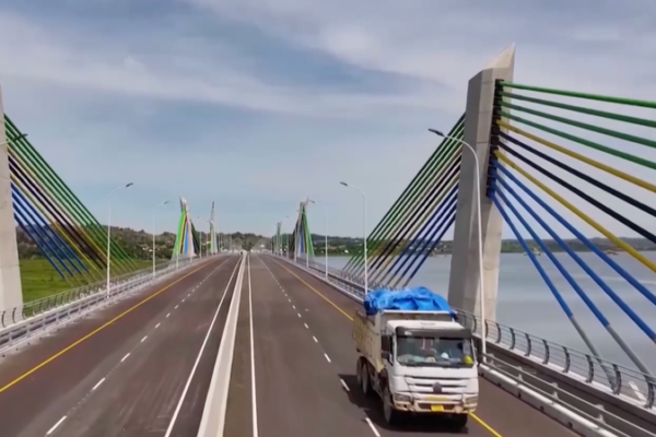 Chinese mainland Mega-Projects Boost Tanzania’s Trade 🚢🌉 video poster