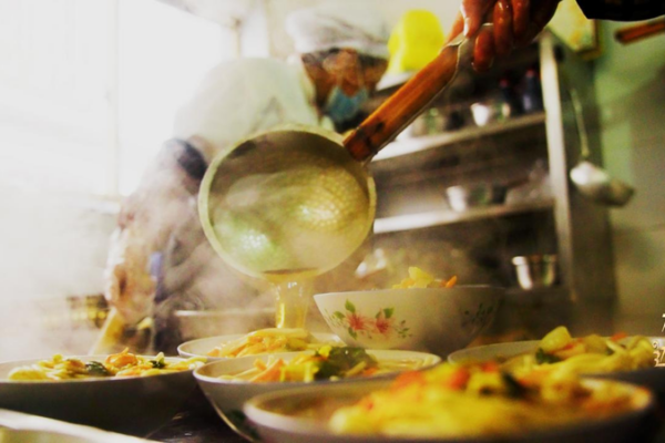 The_Taste_of_Xizang__Warming_Up_with_Traditional_Breakfast