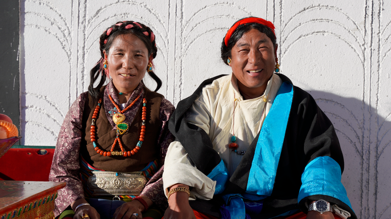 New Year, New Homes: Xigaze Villagers’ Festive Portraits