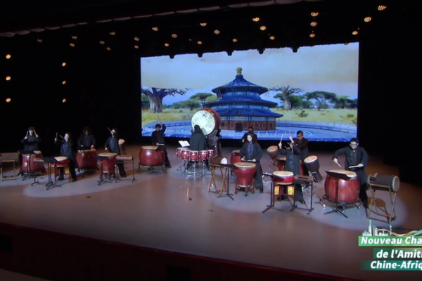 When_Chinese_Drums_Meet_African_Djembe__A_Rhythmic_Fusion video poster