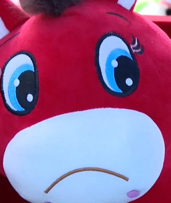Why_a_Crying_Pony_Plush_is_Taking_the_Internet_by_Storm video poster