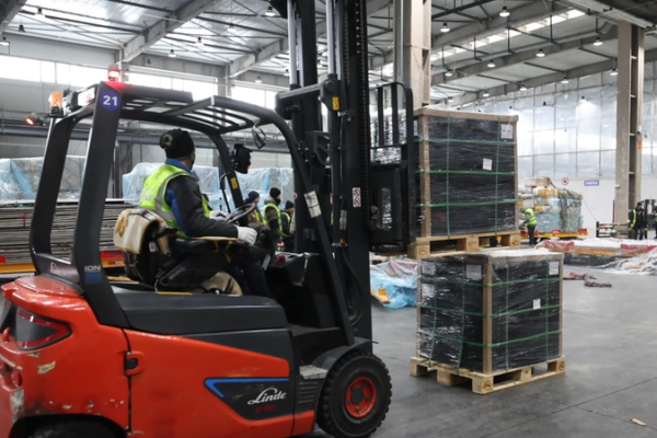 Xinjiang_Air_Cargo_Boom_Fuels_Aviation_Expansion_on_Chinese_Mainland video poster