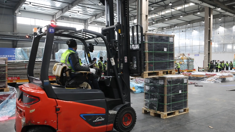 Xinjiang_Air_Cargo_Boom_Fuels_Aviation_Expansion_on_Chinese_Mainland video poster